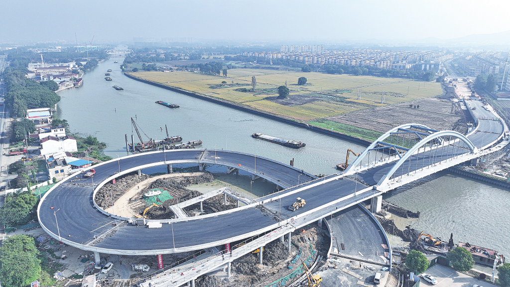 六莊橋預(yù)計(jì)下月建成通車